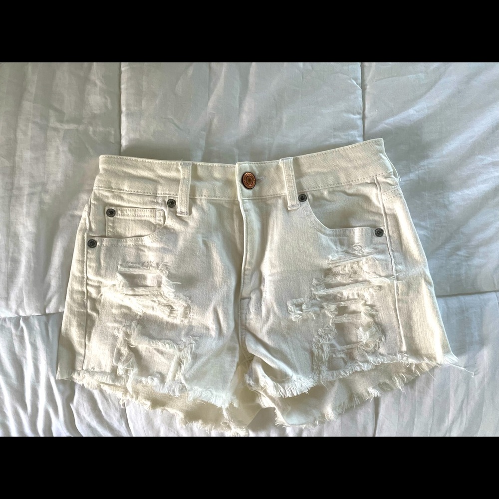 White American Eagle Shorts
